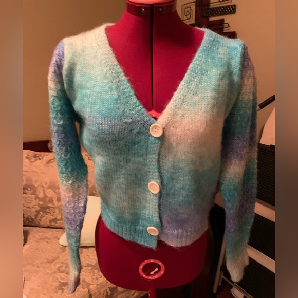 NWOT Shein Multi Colored Ombré Cropped button front sweater - Picture 2 of 12